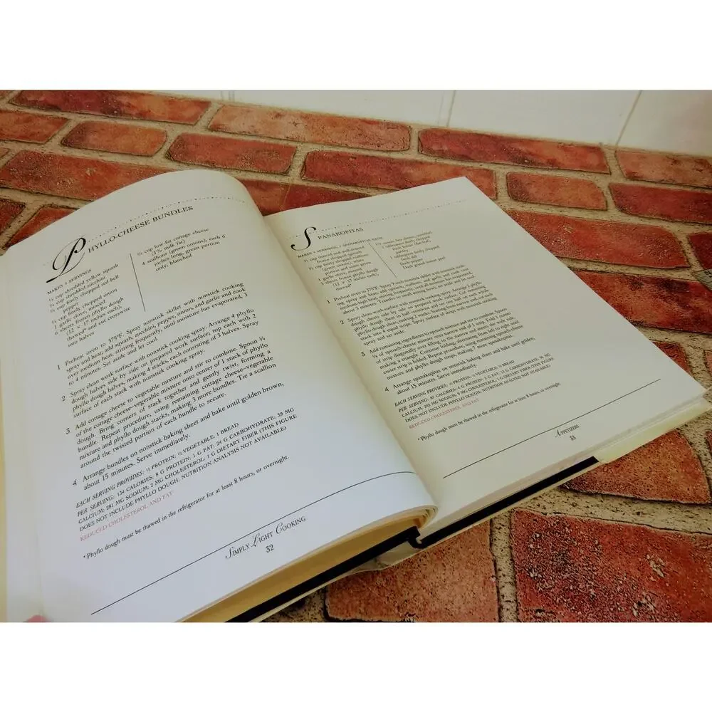 Weight Watchers Simply Light Cooking 250‎ WW Healthy Recipes 1992 HCDJ Cookbook